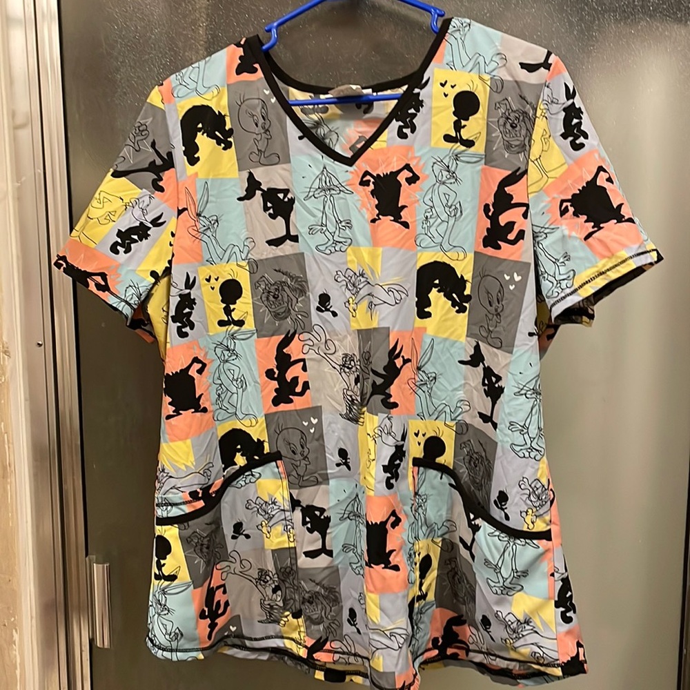 Looney Tunes LG scrub top